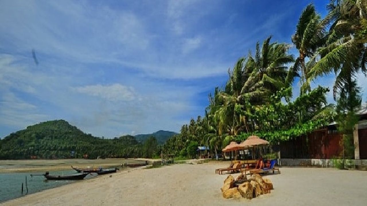 Beach in Phang Ka